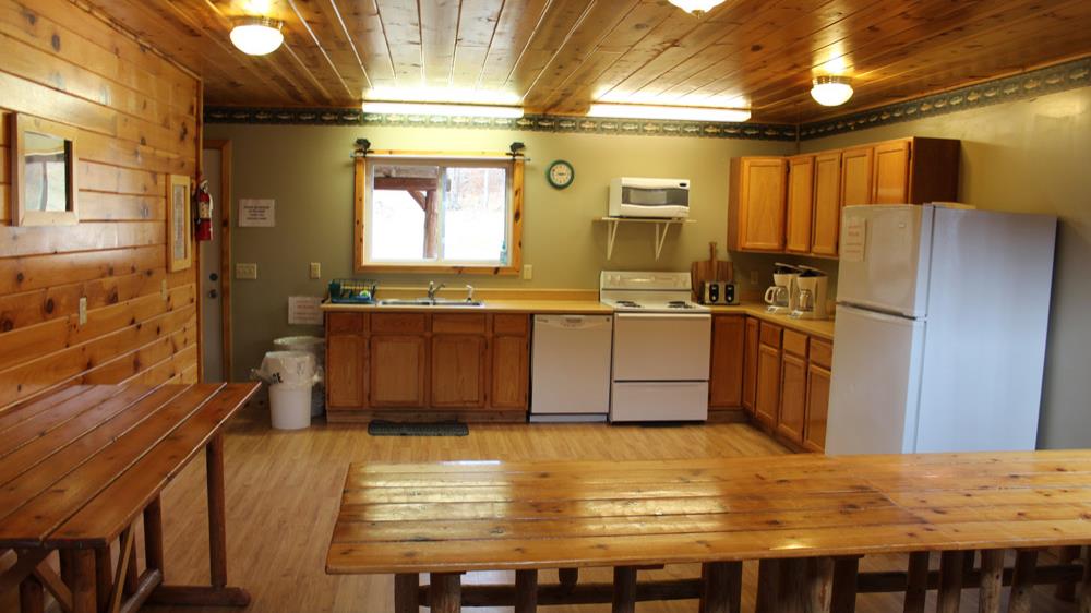 http://www.arcadialodge.com/Images/Cabin_pics/Index/Index_Lodging_47_banner.jpg